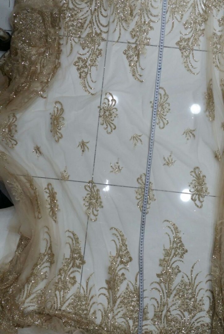 İthal Simli Brode Kumaş – Gold Polyester