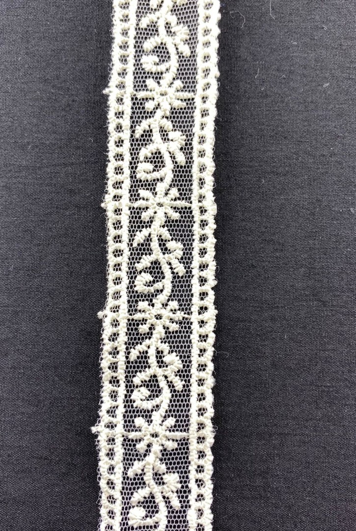 Krem Tül Üzeri Brode Bant