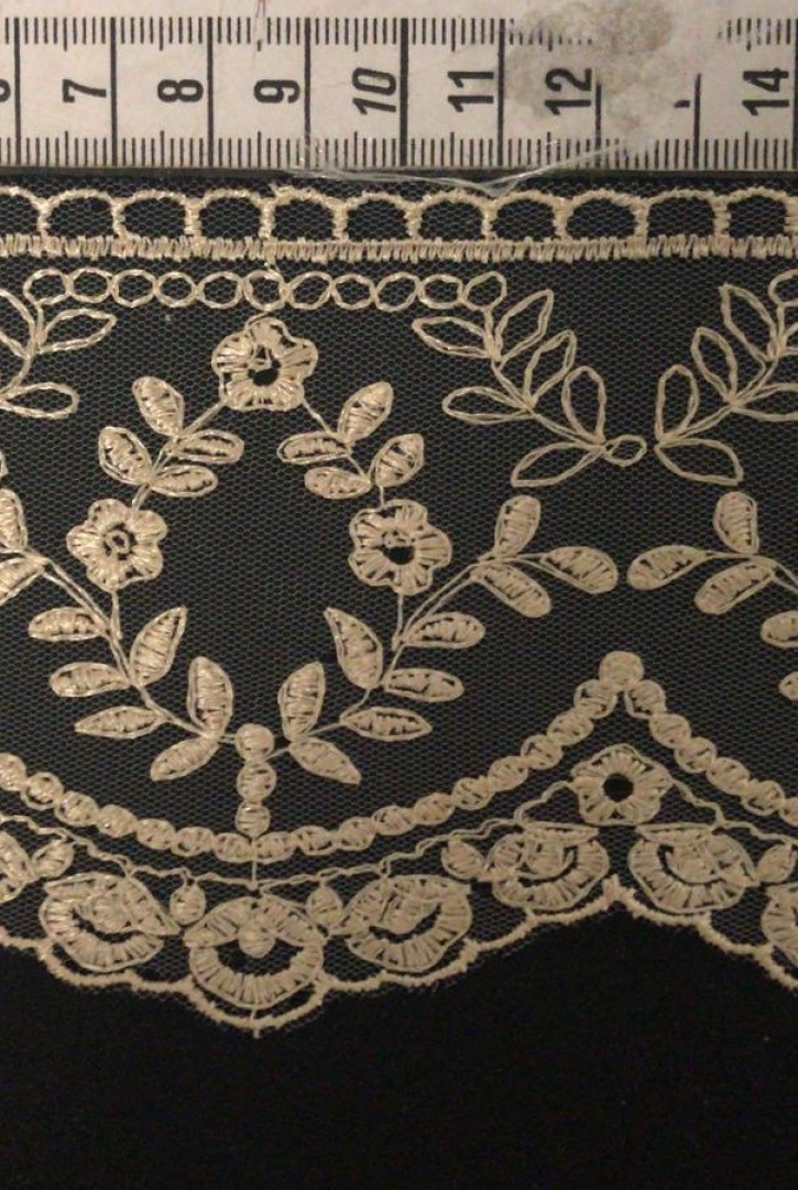 Gold Tül Üzeri Yerli Polyester Brode Bant