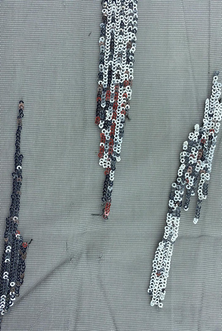 Siyah Zemin Gümüş Pullu Likralı Tül, 140 cm