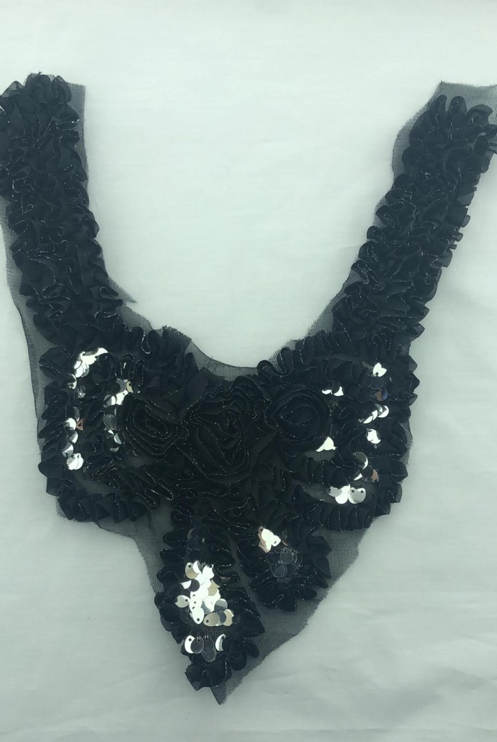 Siyah Pullu Süzeneli Nakış Yaka