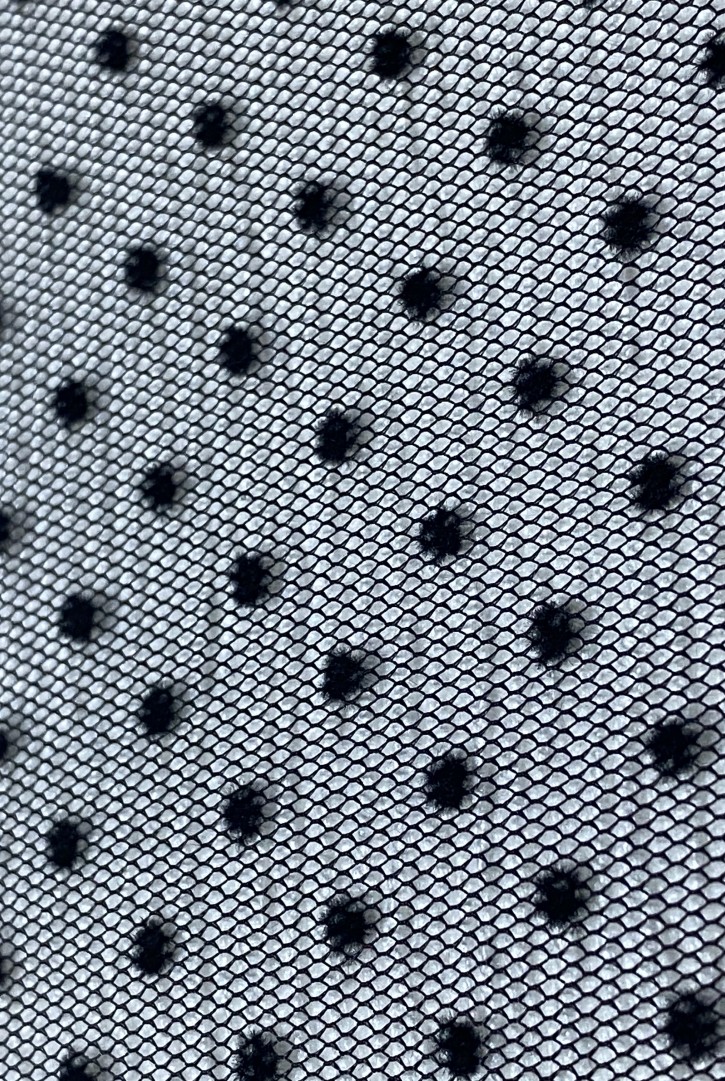 Siyah Flok Baskılı Yerli Tül, 150 cm