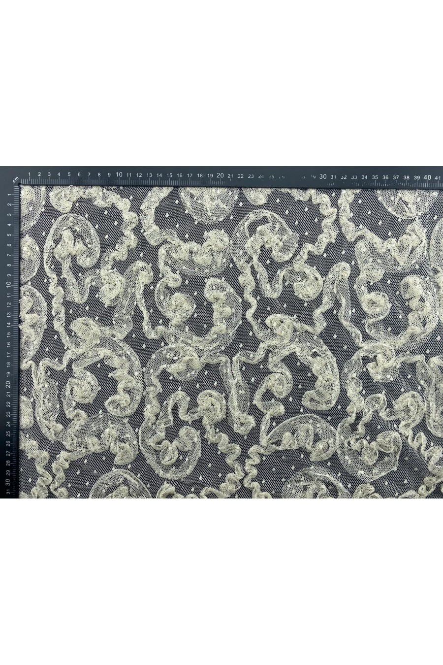 Bej Süzeneli Tül Üzeri Polyester Kumaş - 130 cm