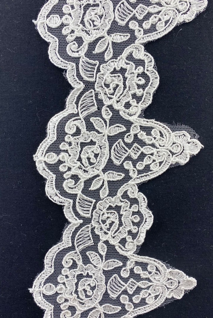 12B1297-1 Kodlu Ham Tül Üzeri Kordlu Brode Bant, 10 cm