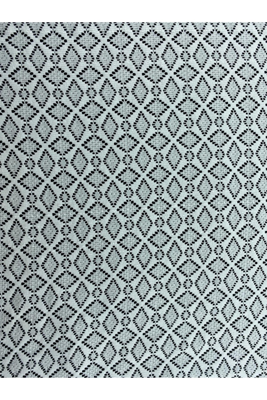 Fikse Edilmiş Standart Polyester Dantel Kumaş