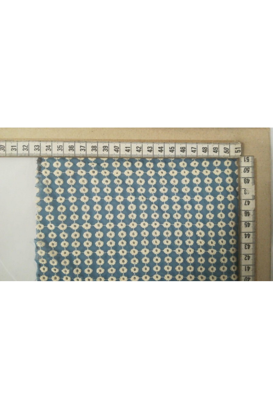 5011-METRE Mavi-Beyaz Şifon Üzeri Pamuk Polyester Brode