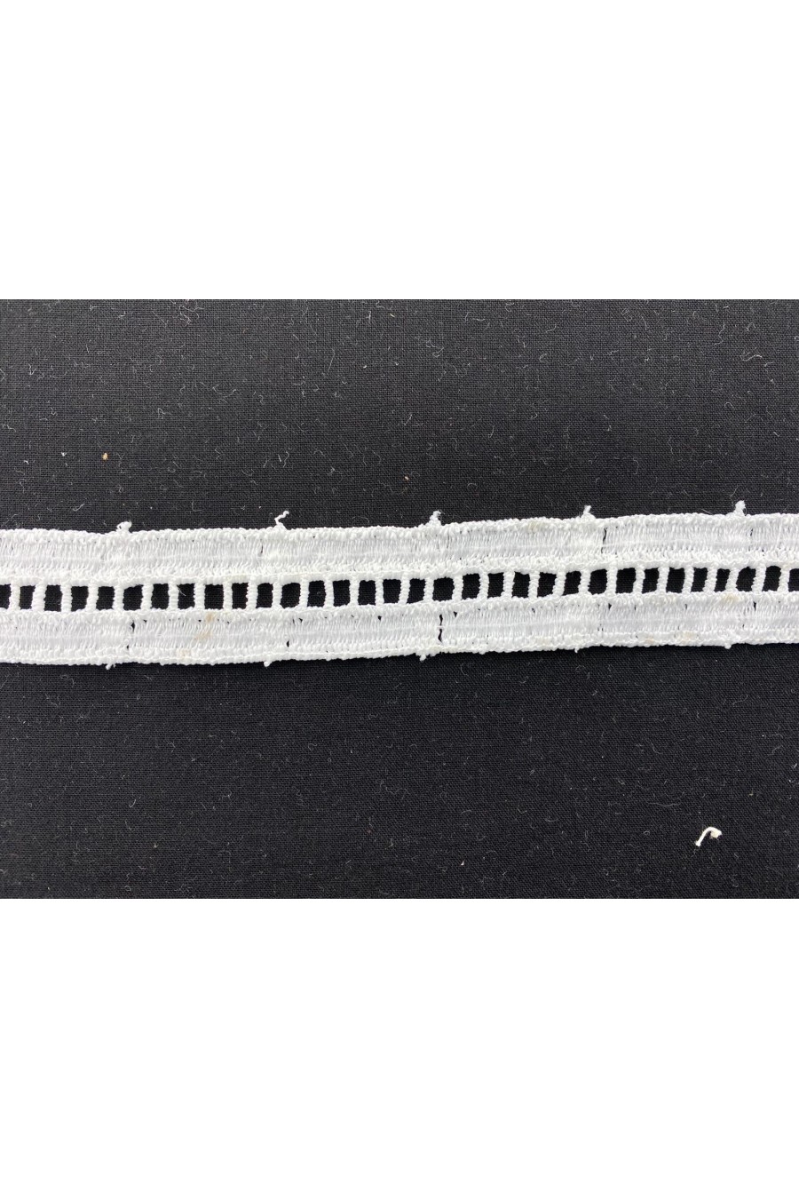 7731-METRE Çift Şerit Mat Polyester Güpür Brode Bant, Merdiven Desenli