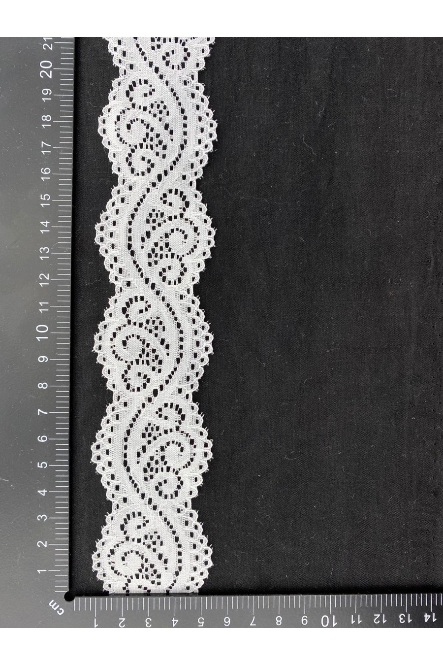 4,5 cm Off White Likralı İthal Dantel Bant