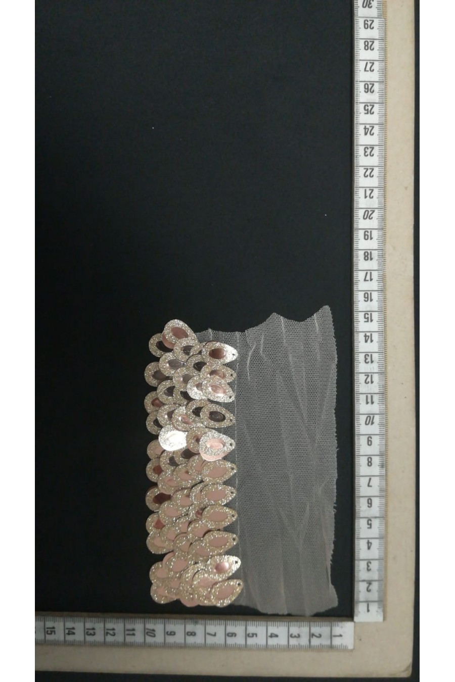 Simli Gold Pullu Tül Üzeri Şerit, 6 cm