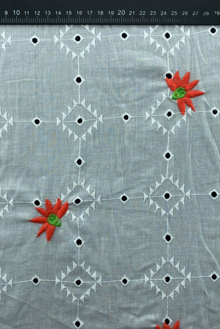 Coral-Yeşil Çiçek Nakışlı Kasar Brode Kumaş - 135 cm