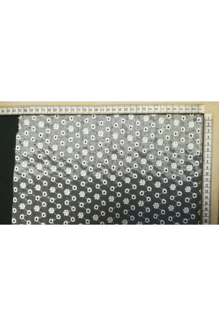 Beyaz Bohrerli Organze Tül Brode Kumaş