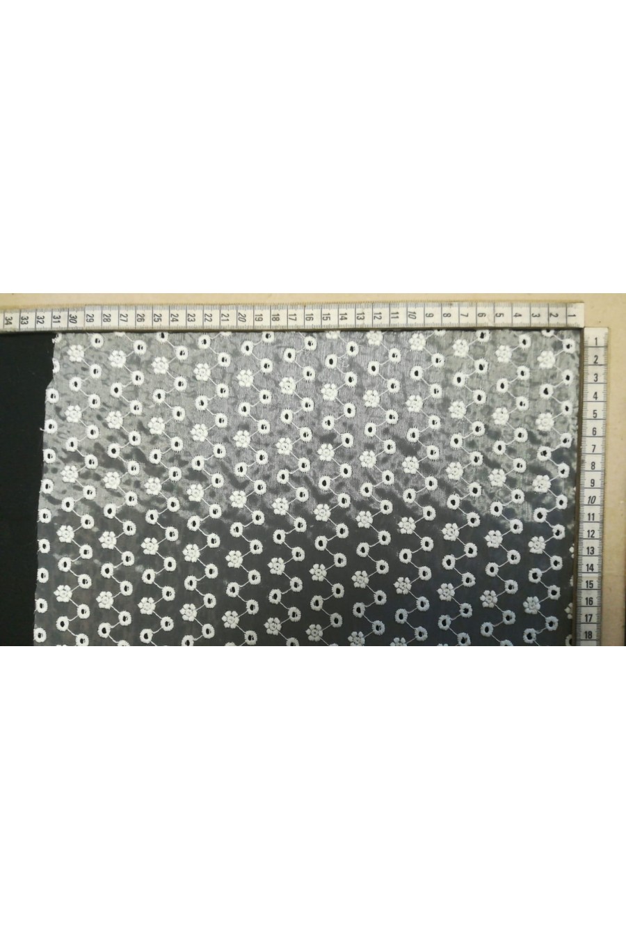 Beyaz Bohrerli Organze Tül Brode Kumaş