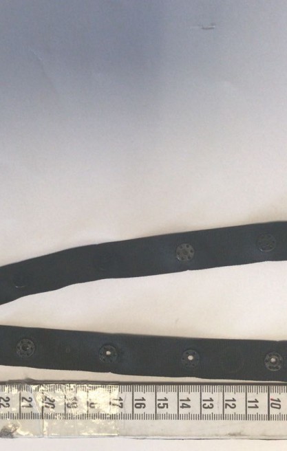 Siyah Çıtçıtlı Plastik Şerit