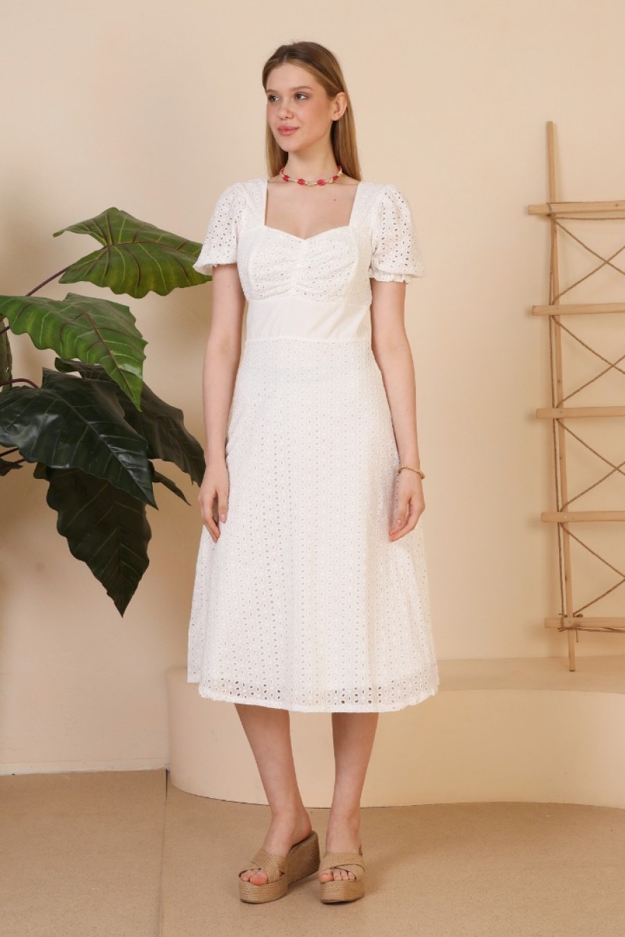 Kadın Kalp Yakalı Midi Elbise