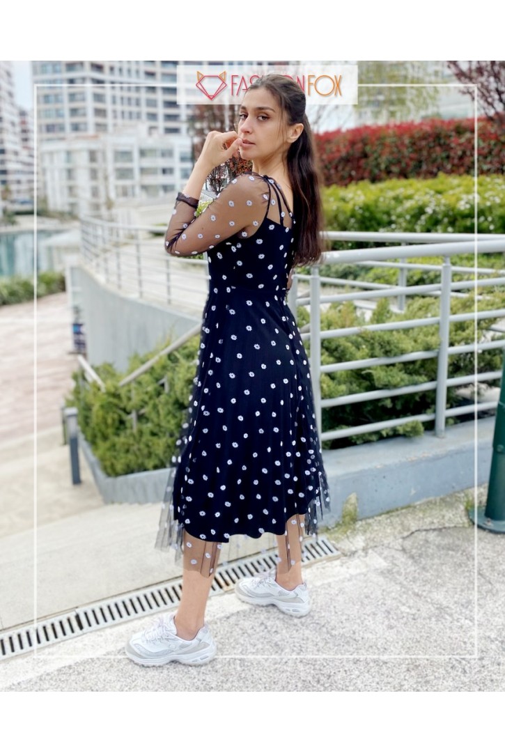 Kadın Çiçek Desenli Tül Elbise Kadın Çiçek Desenli Tül Elbise