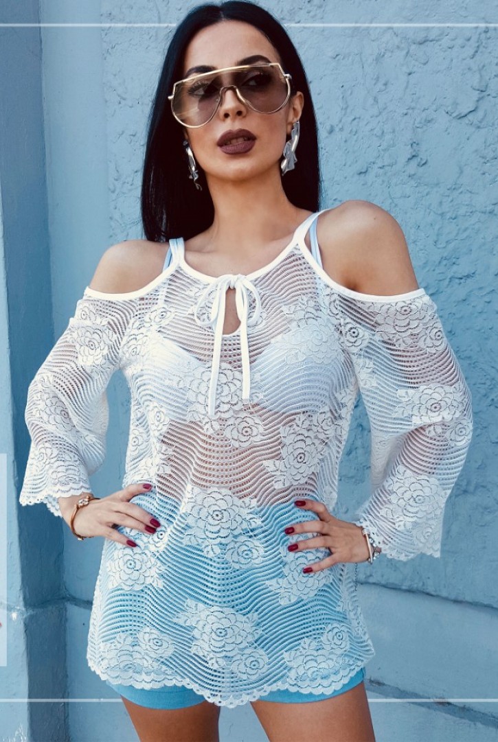 Kadın Cut-Out Detaylı Dantel Bluz